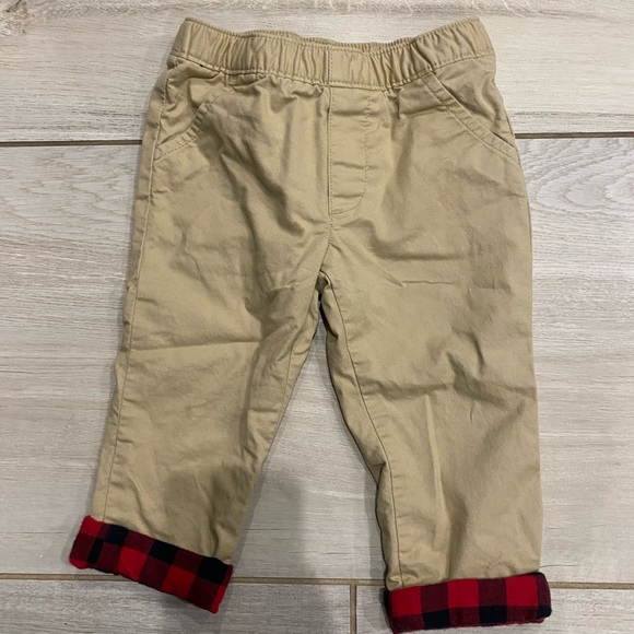 Old navy baby red buffalo plaid cuff pants in size 12-18 months - Picture 2 of 4